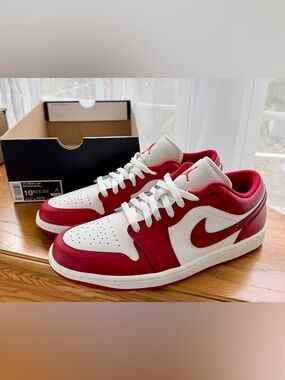 NEW Men’s Air Jordan 1 Red & White Size 10.5